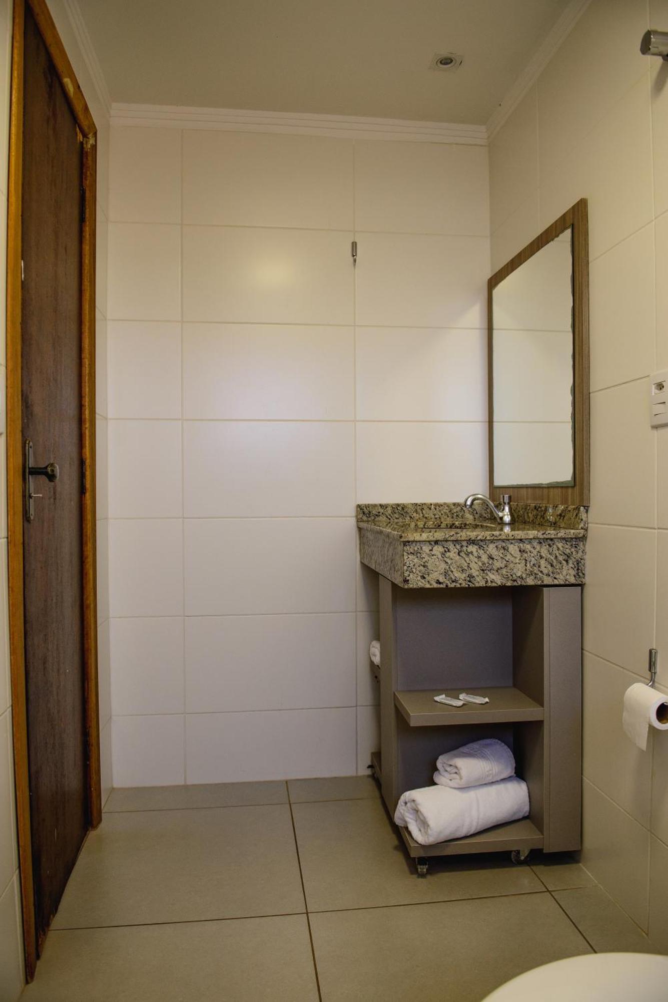 Hotel Trevo Cascavel Bagian luar foto