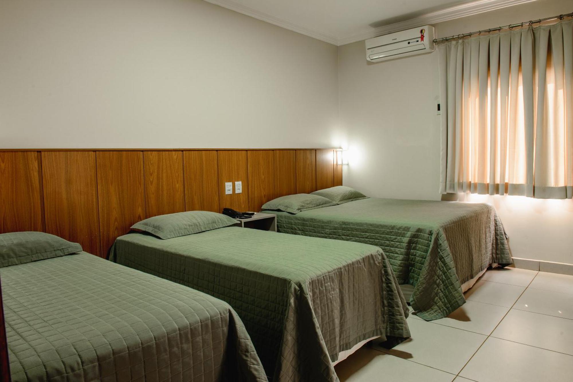 Hotel Trevo Cascavel Bagian luar foto