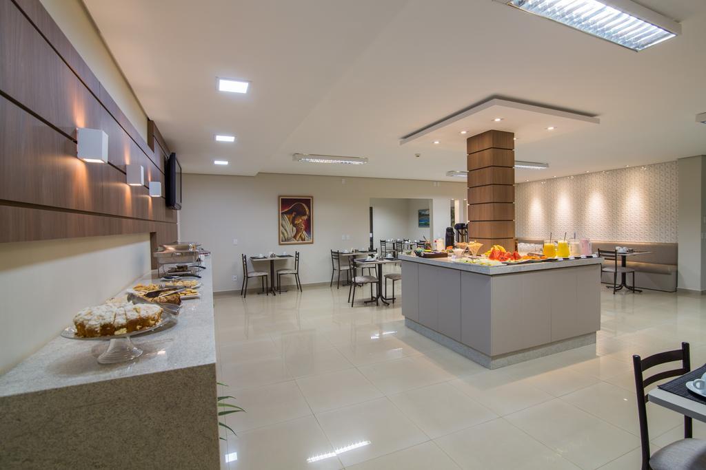 Hotel Trevo Cascavel Bagian luar foto